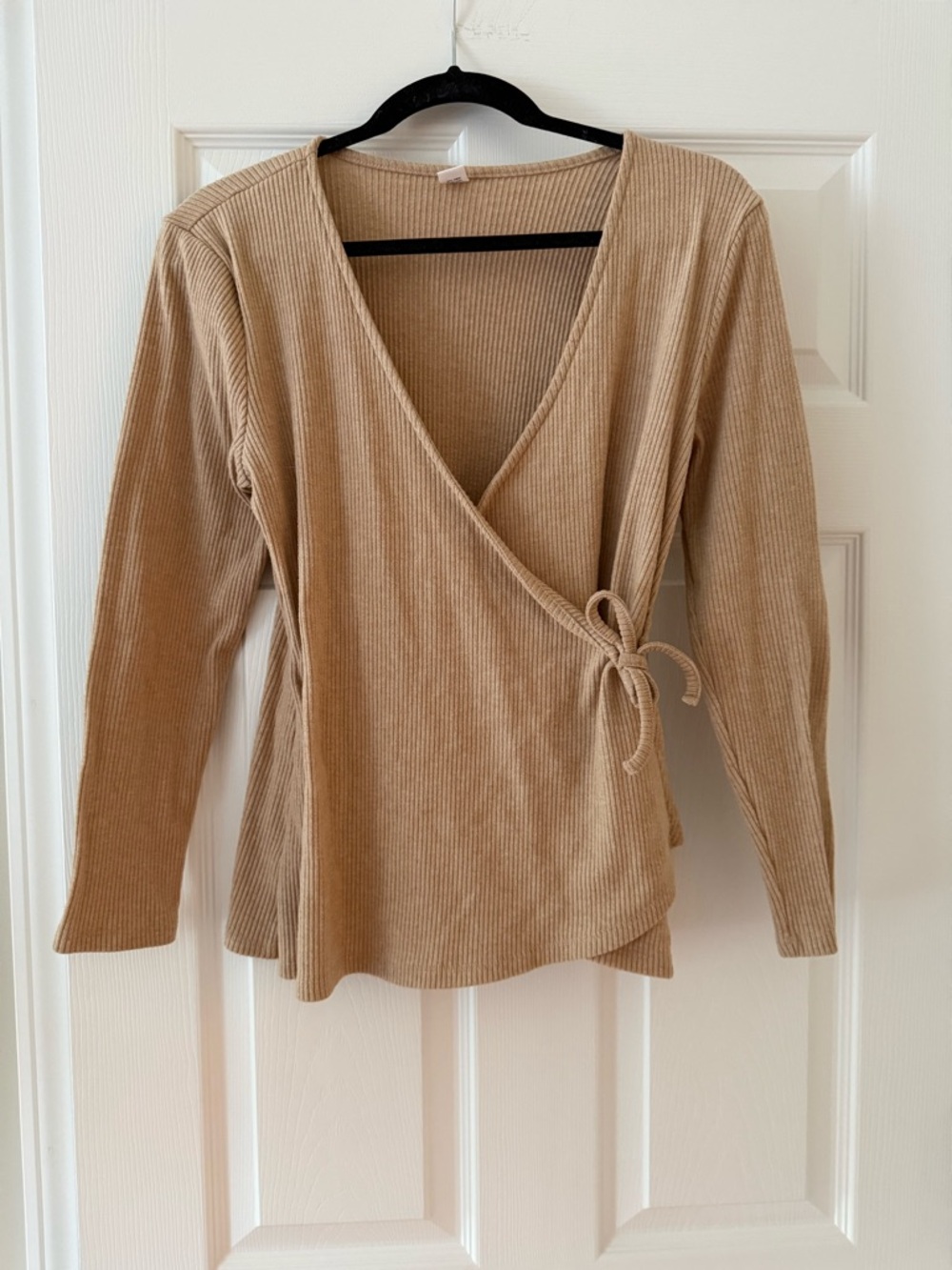 Wrap Long Sleeve Top ** Bundle 5+ items and name your offer!!! 💖💞